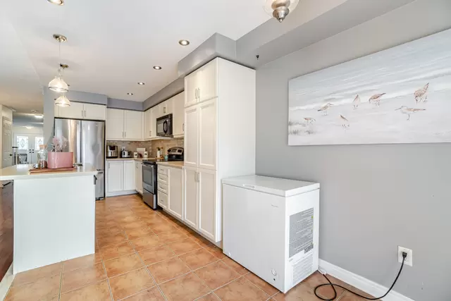 25 Mowat Crescent, Georgetown - photo 31