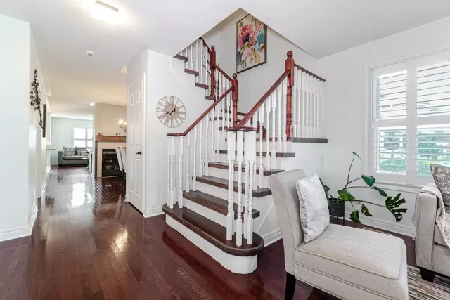 25 Mowat Crescent, Georgetown - photo 37