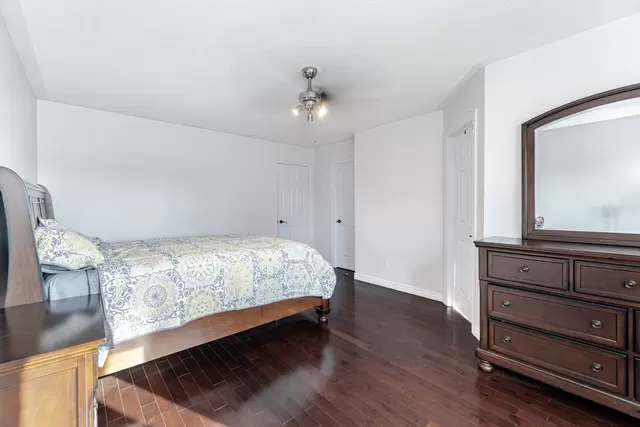 25 Mowat Crescent, Georgetown - photo 40