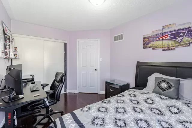 25 Mowat Crescent, Georgetown - photo 47