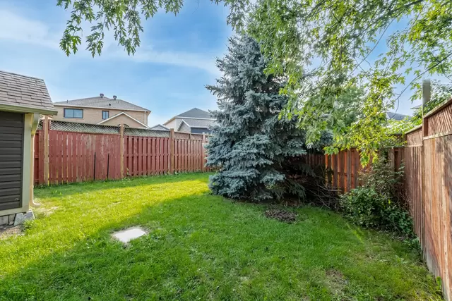 25 Mowat Crescent, Georgetown - photo 88