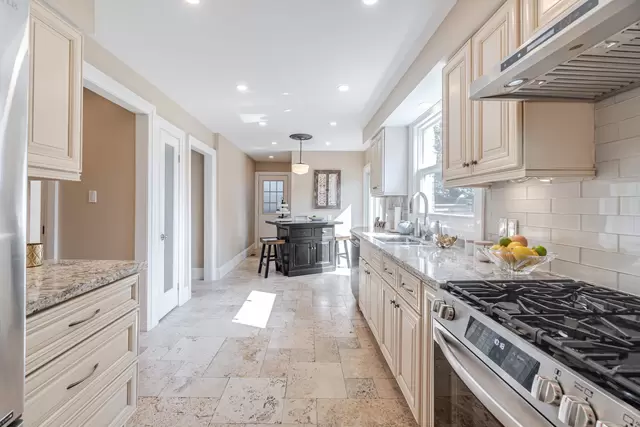 888 Maple Avenue, Milton - photo 33