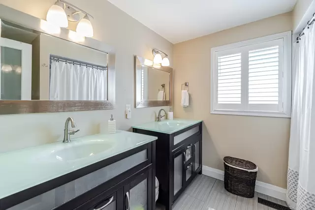 888 Maple Avenue, Milton - photo 52