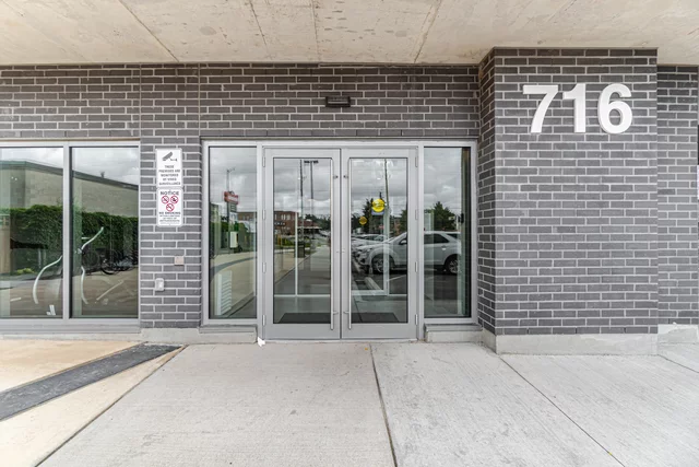 #911-716 Main Street East, Milton - photo 2