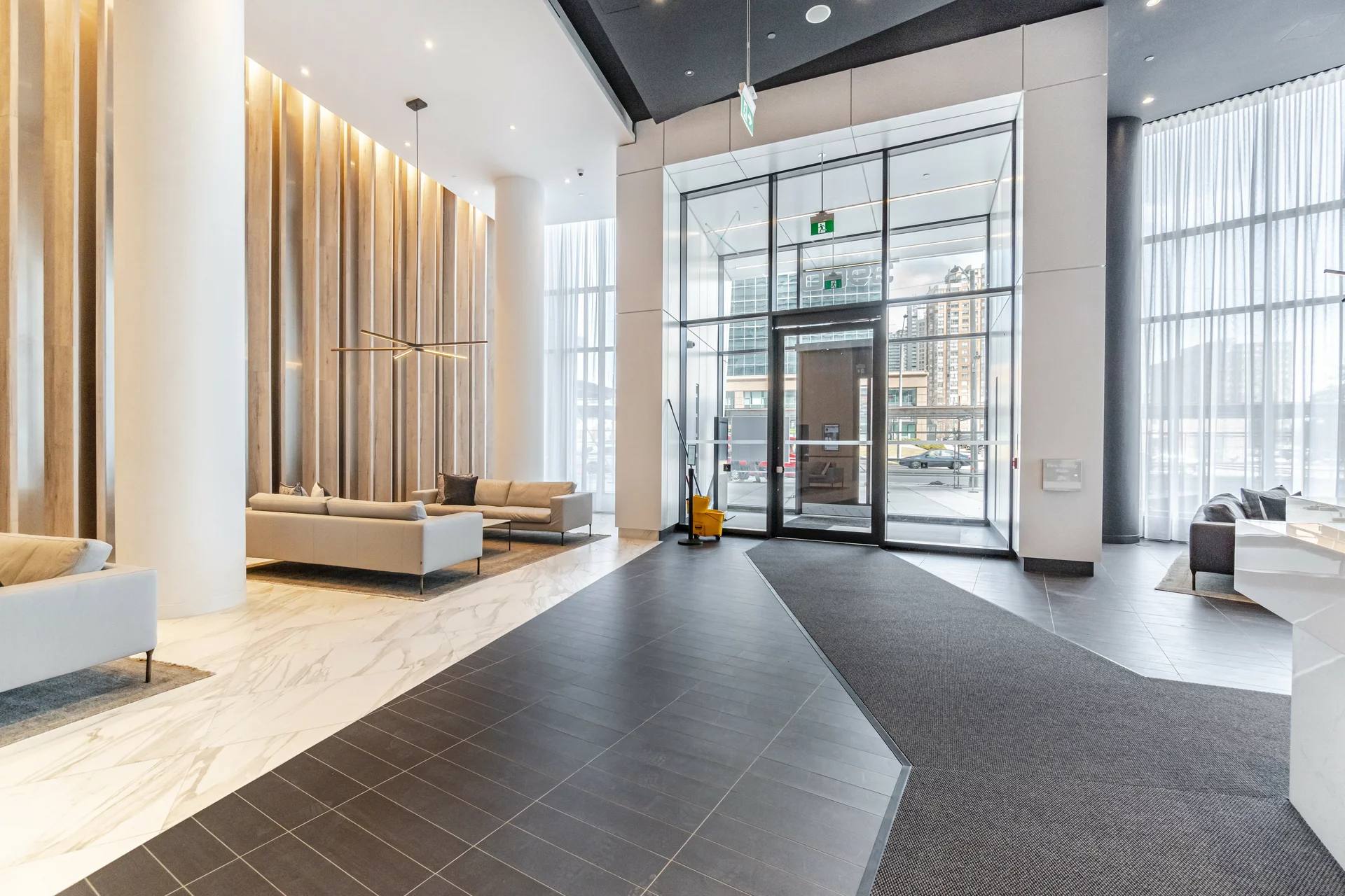 #311-3900 Confederation Parkway, Mississauga - photo 3