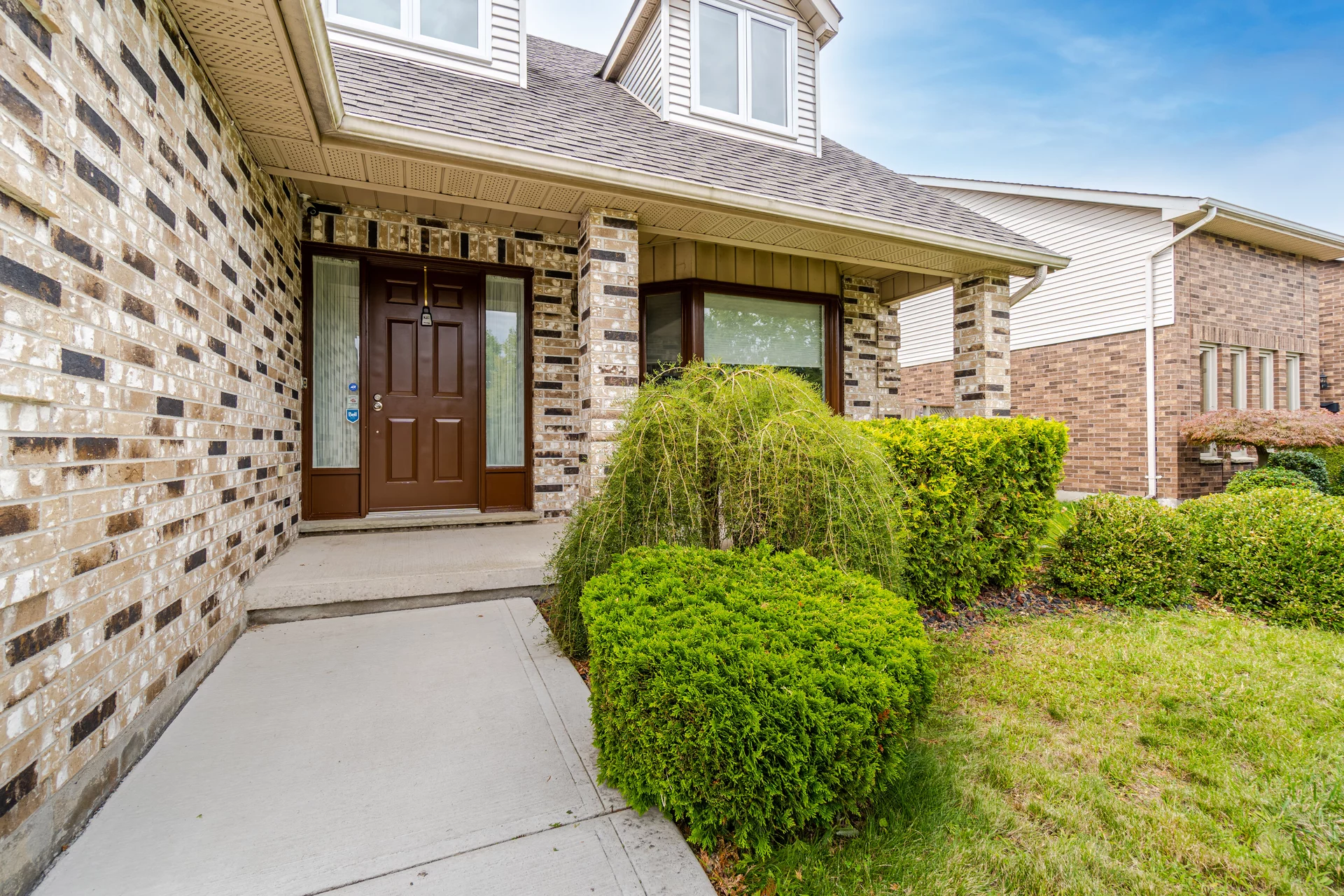 2798027