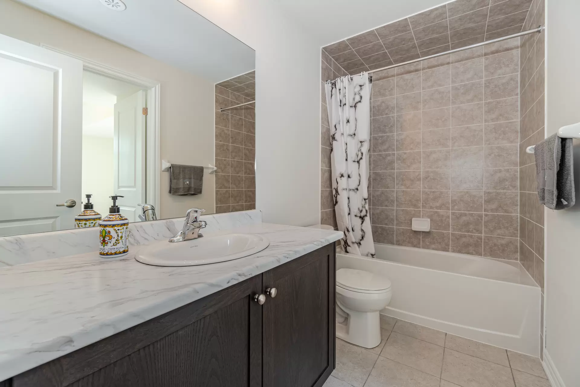 2799358