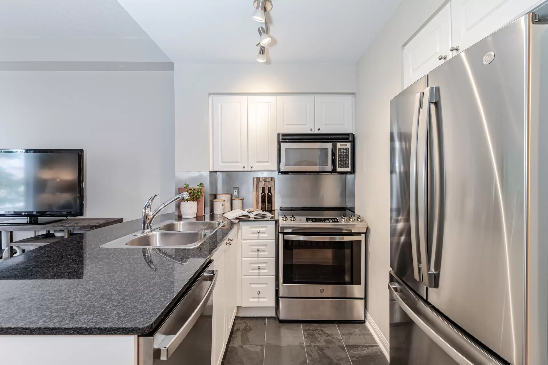 #173-28 Stadium Road, Toronto - photo 9