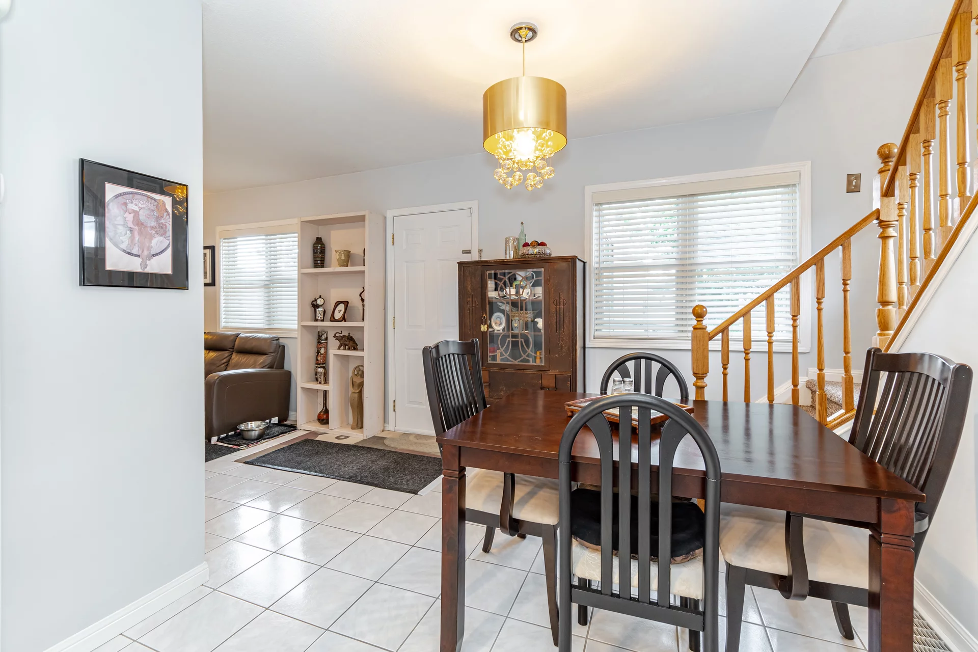 2805329