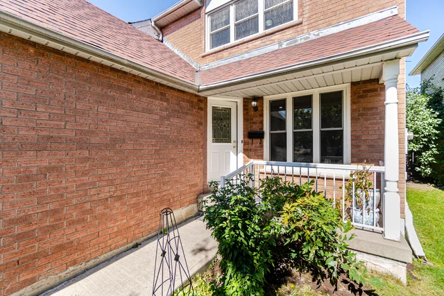 13 Nuffield Street, Brampton - photo 5