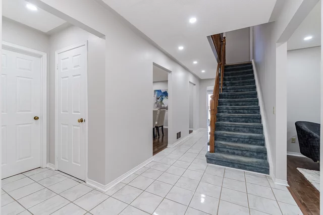 13 Nuffield Street, Brampton - photo 7