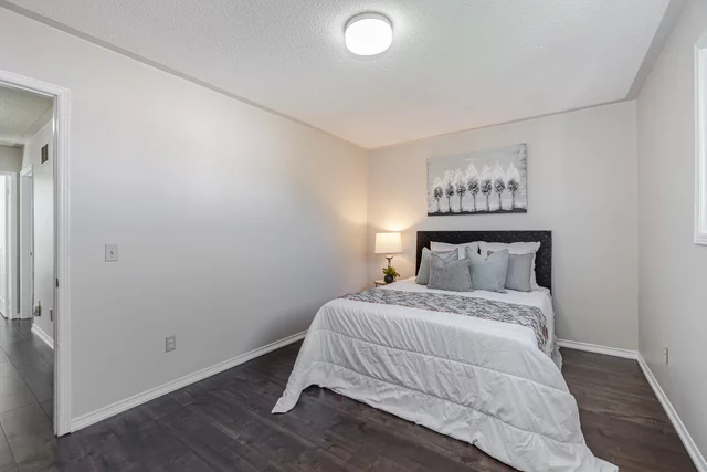 13 Nuffield Street, Brampton - photo 35