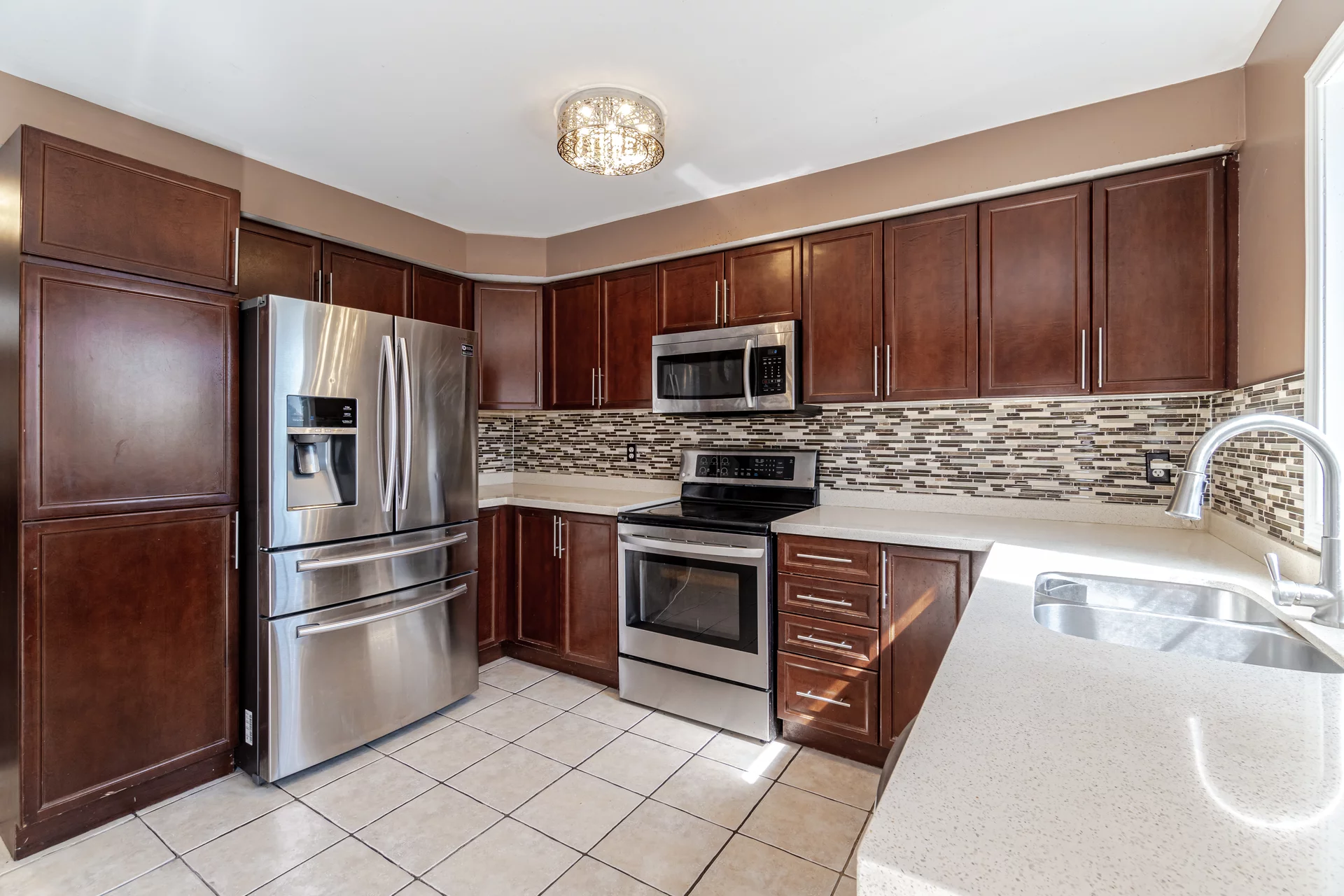 2810134