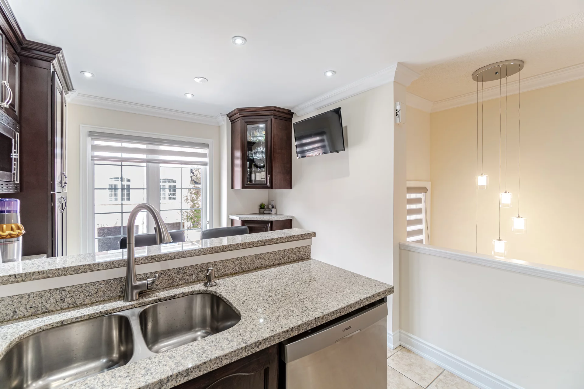 2812223