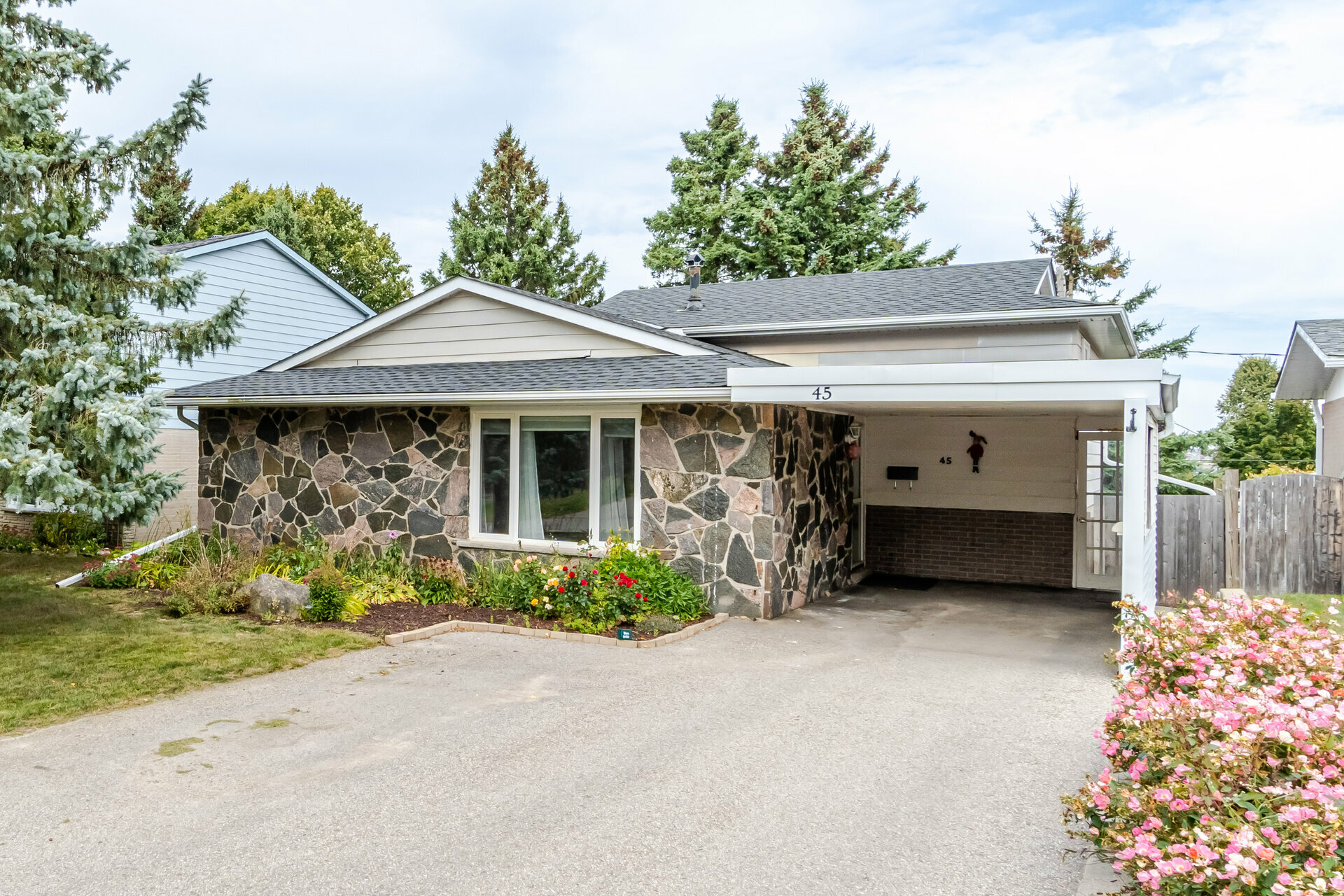 45 Caledonia Road, Orangeville Realmedia Tours