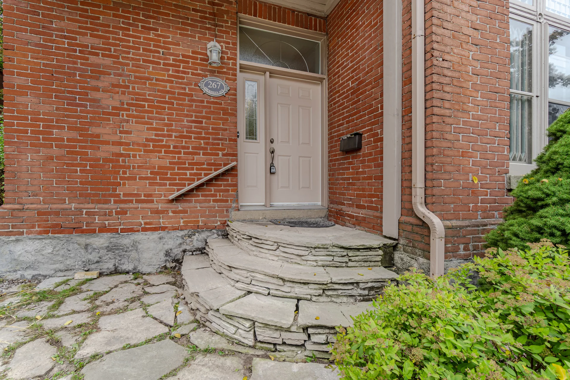 267 Aberdeen Avenue, Hamilton - photo 5