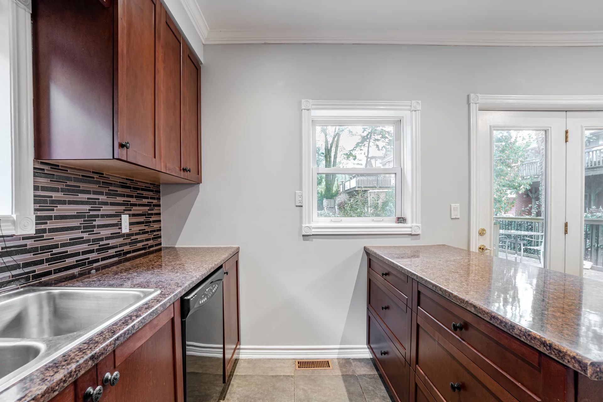 267 Aberdeen Avenue, Hamilton - photo 20