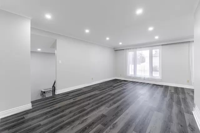 70 Greystone Crescent, Georgetown - photo 8