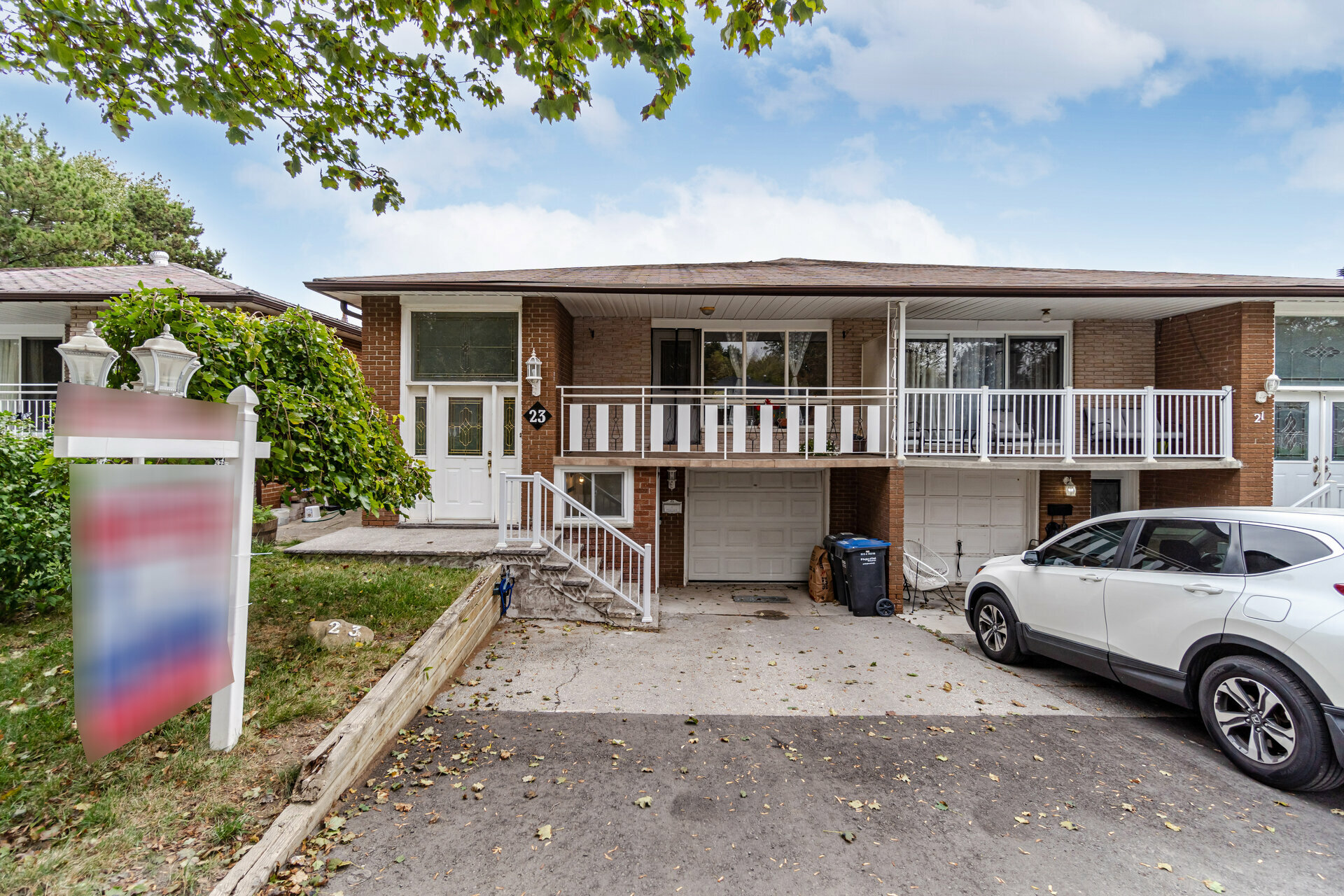 23 Reeve Road by Victor Suppa