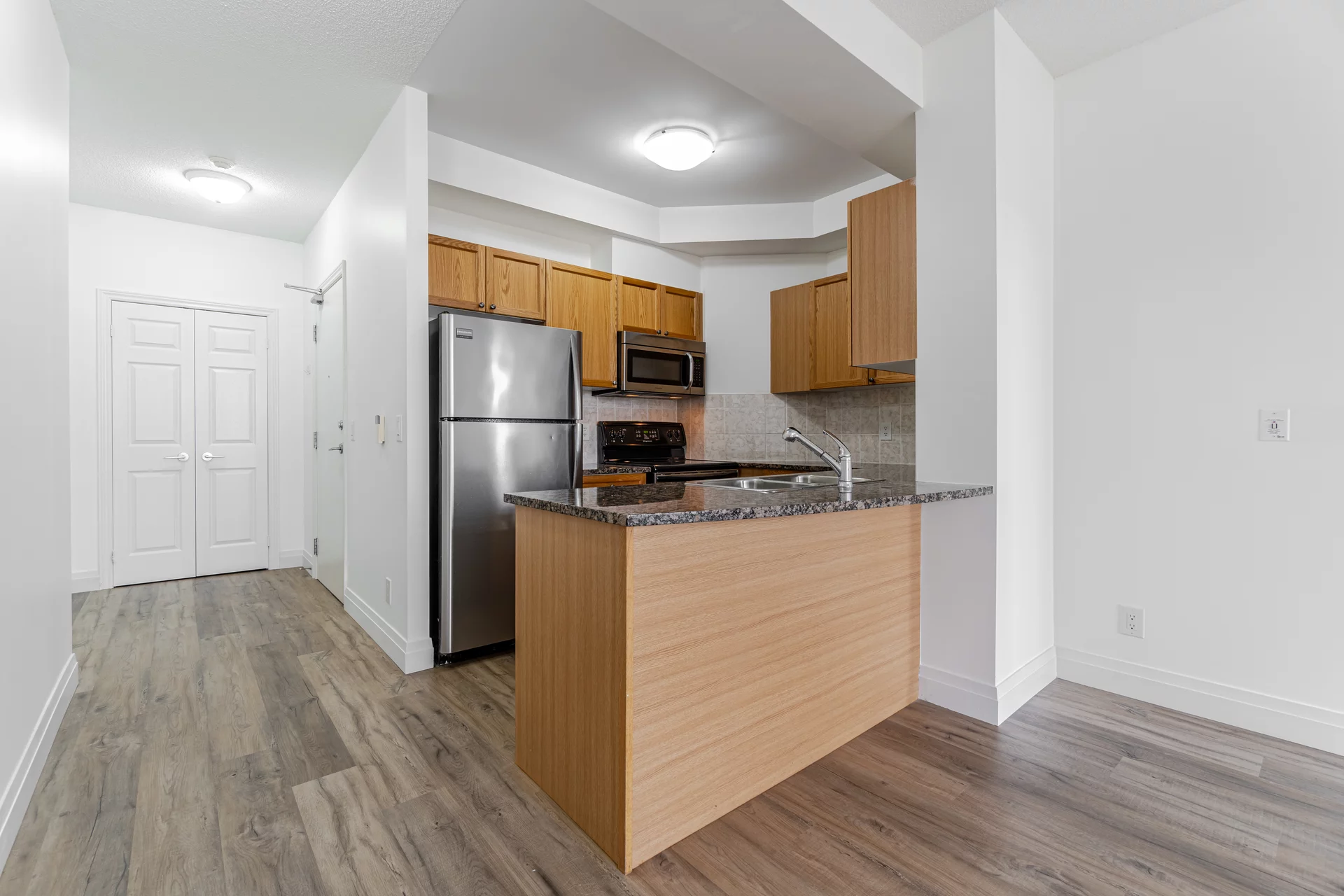 #1212-2379 Central Park Drive, Oakville - photo 7