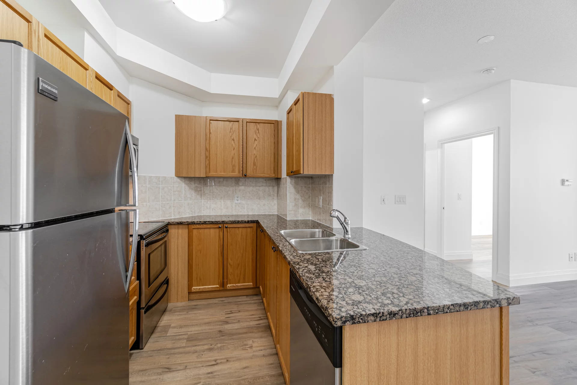#1212-2379 Central Park Drive, Oakville - photo 8