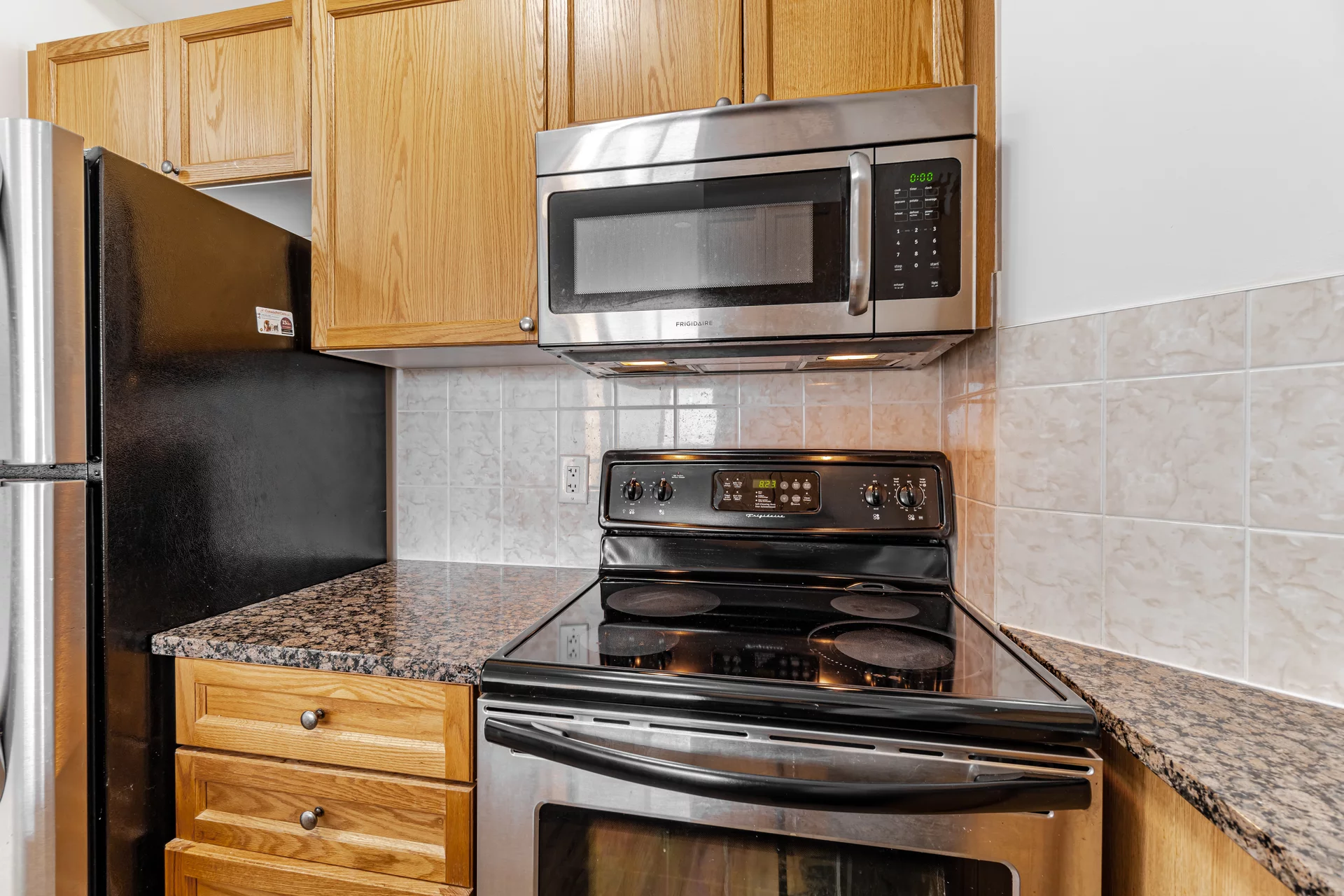 #1212-2379 Central Park Drive, Oakville - photo 9