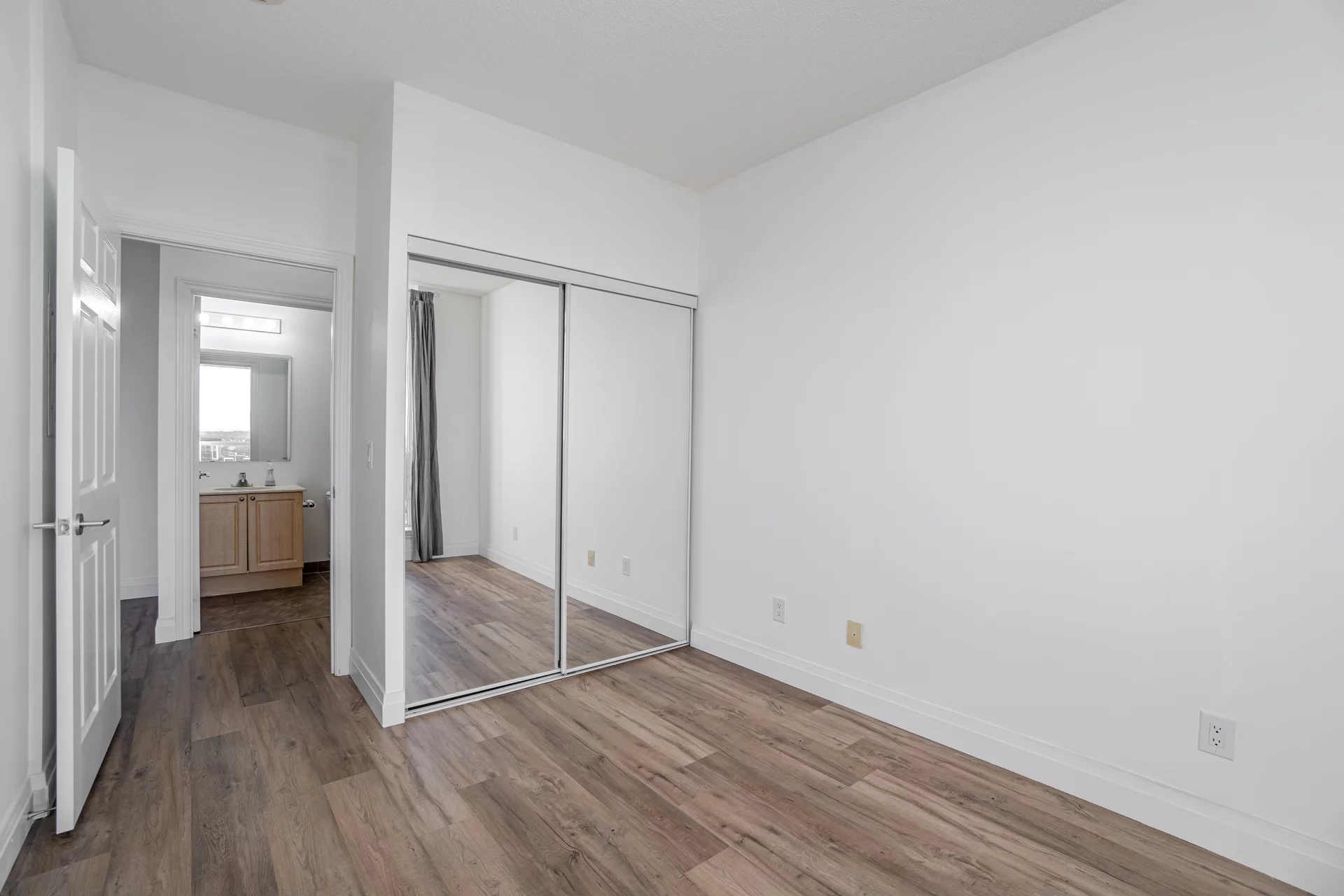 #1212-2379 Central Park Drive, Oakville - photo 18