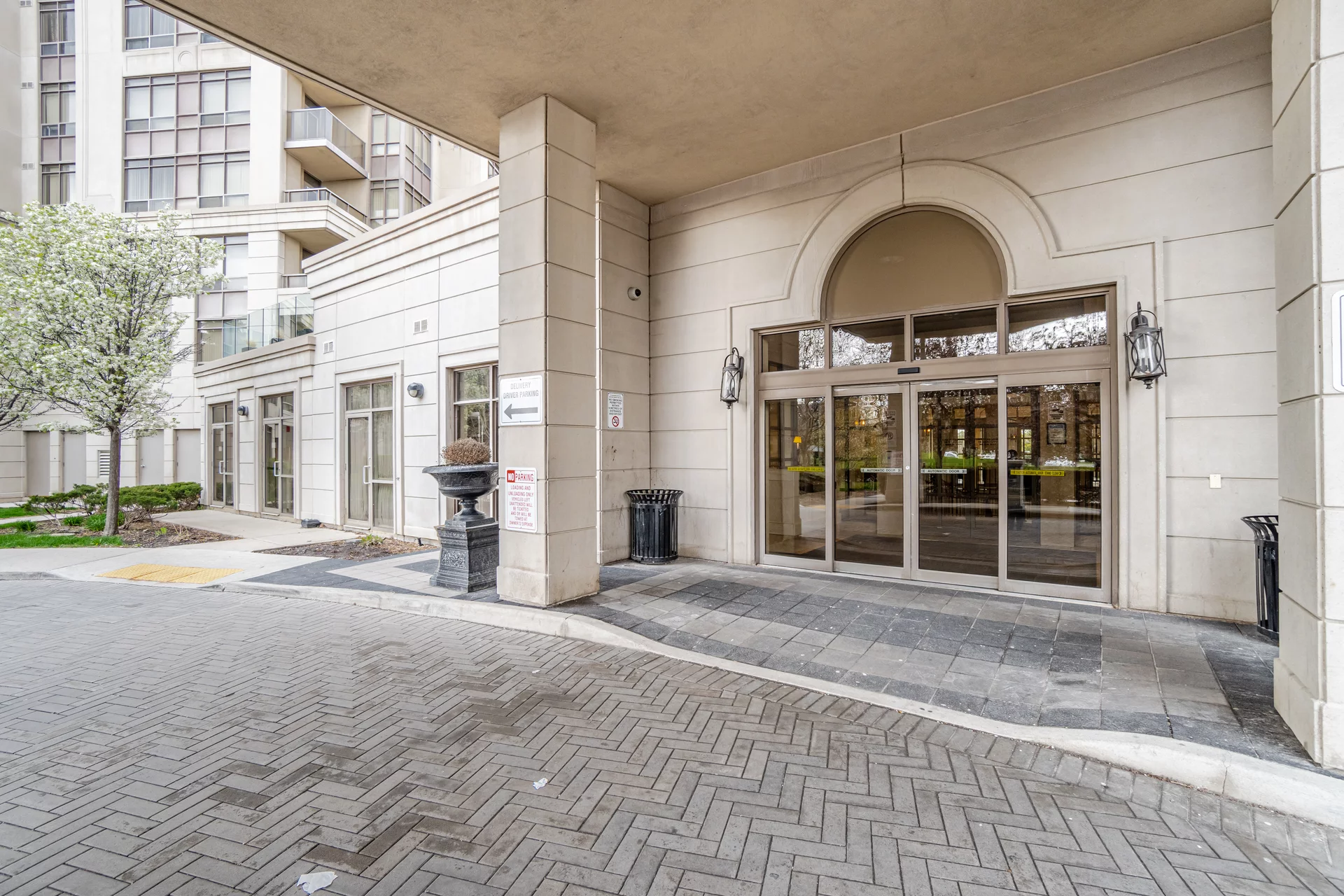 #2304-710 Humberwood Boulevard, Etobicoke - photo 4
