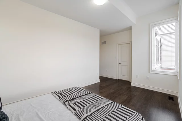 36 Sealey Avenue, Hamilton - photo 59