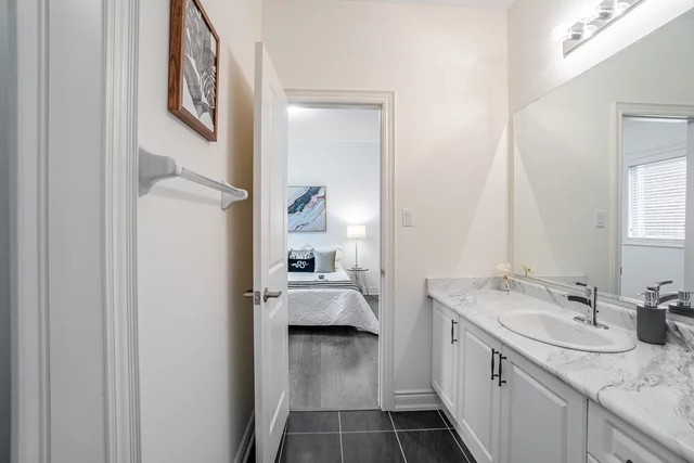36 Sealey Avenue, Hamilton - photo 64
