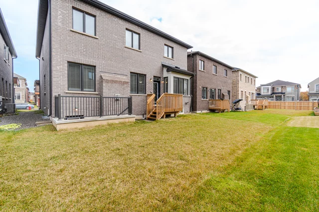 36 Sealey Avenue, Hamilton - photo 81