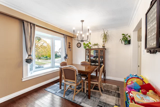 2455 Exeter Crescent, Burlington - photo 12