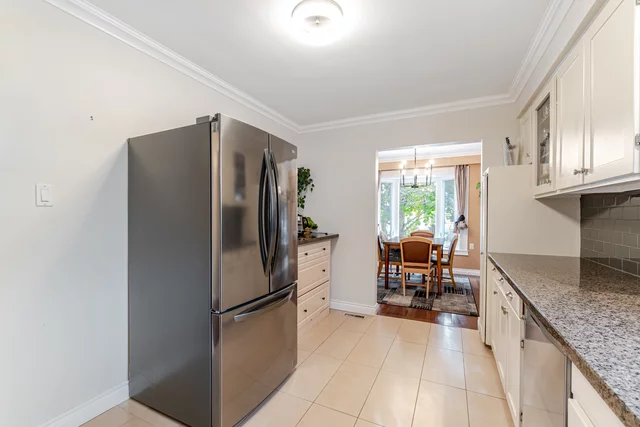 2455 Exeter Crescent, Burlington - photo 17