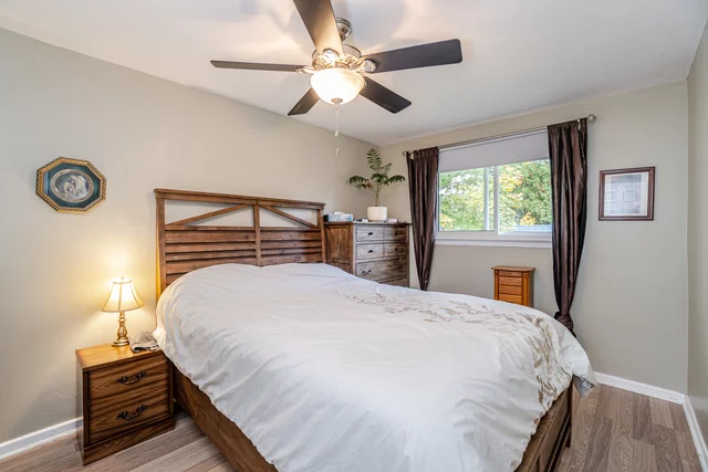 2455 Exeter Crescent, Burlington - photo 20