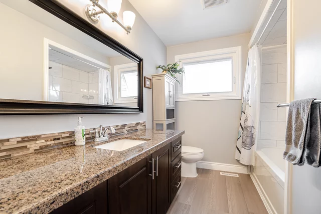 2455 Exeter Crescent, Burlington - photo 27