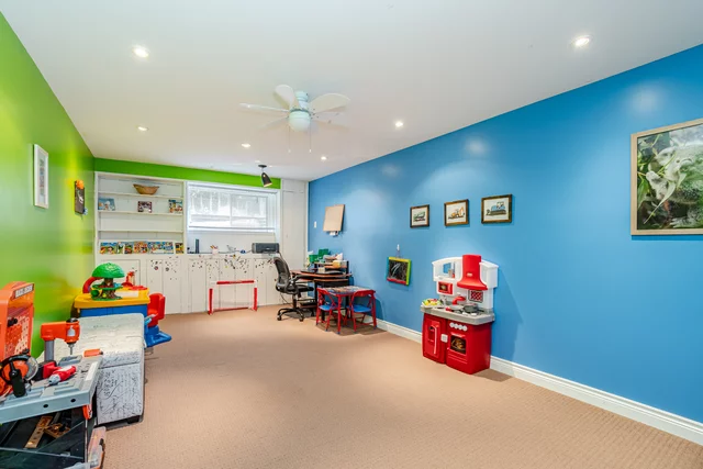 2455 Exeter Crescent, Burlington - photo 35