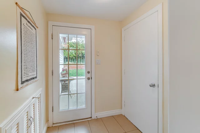 2455 Exeter Crescent, Burlington - photo 41