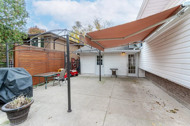 2455 Exeter Crescent, Burlington - photo 43