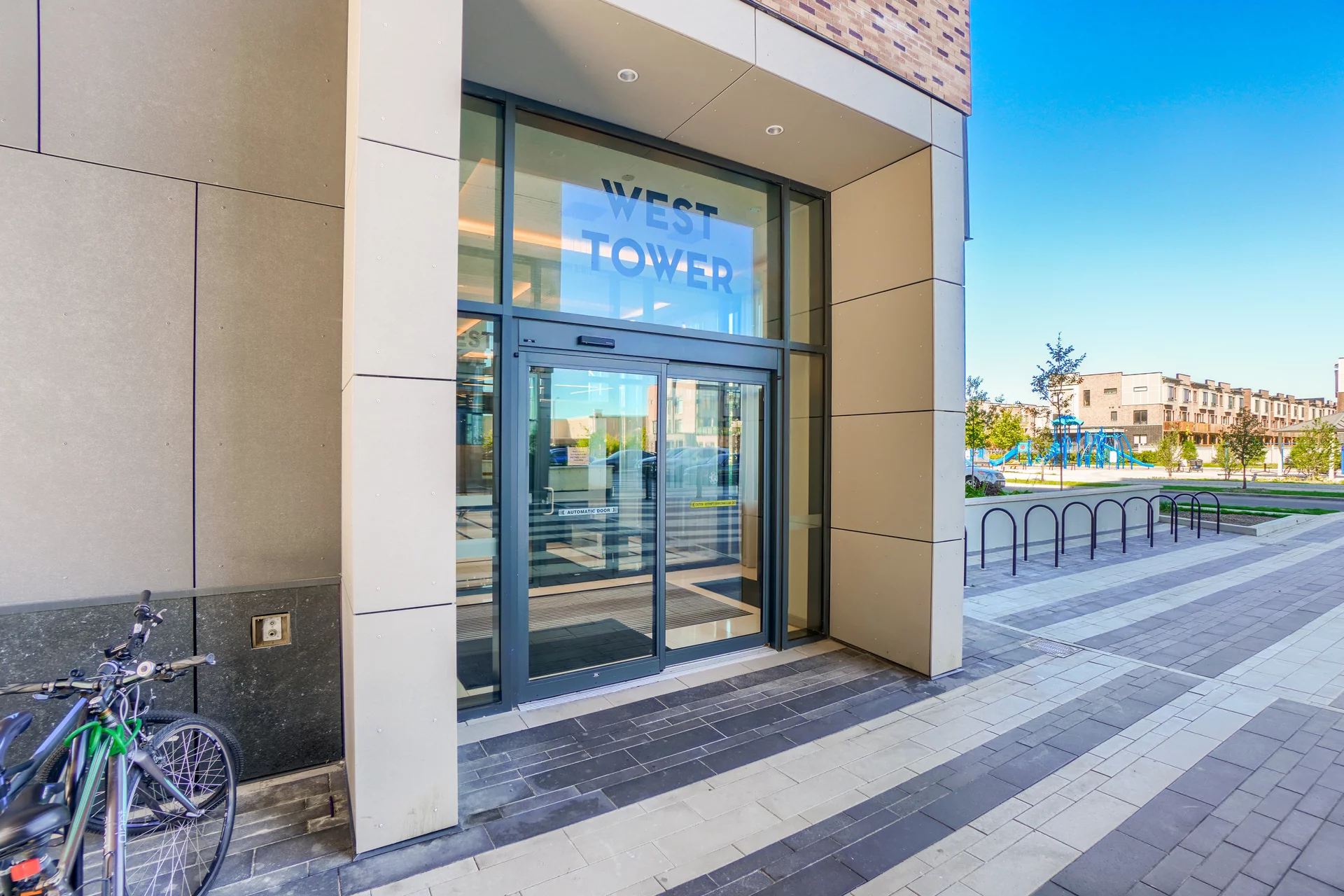 #718-100 Eagle Rock Way, Vaughan - photo 4