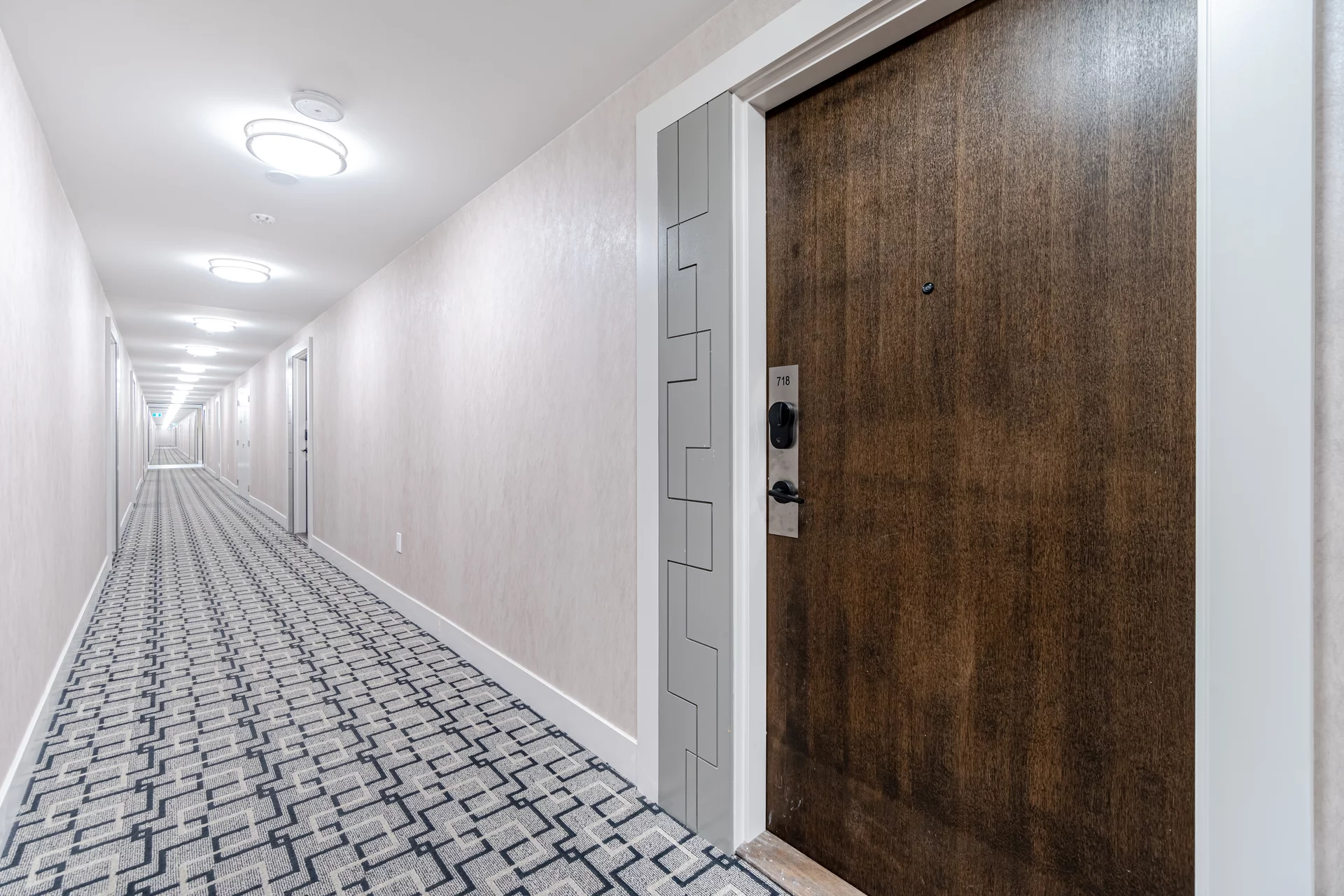 #718-100 Eagle Rock Way, Vaughan - photo 5