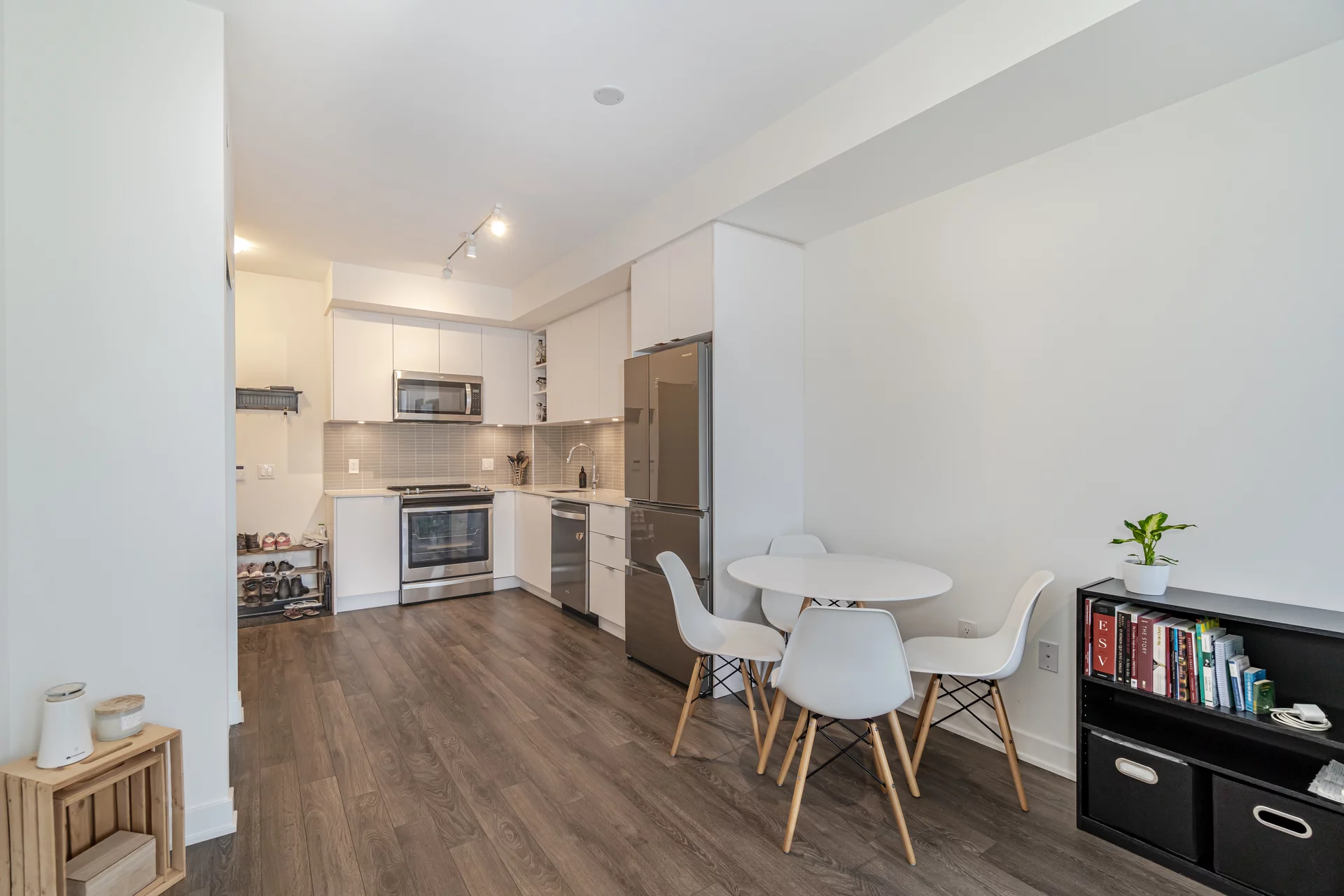 #718-100 Eagle Rock Way, Vaughan - photo 13