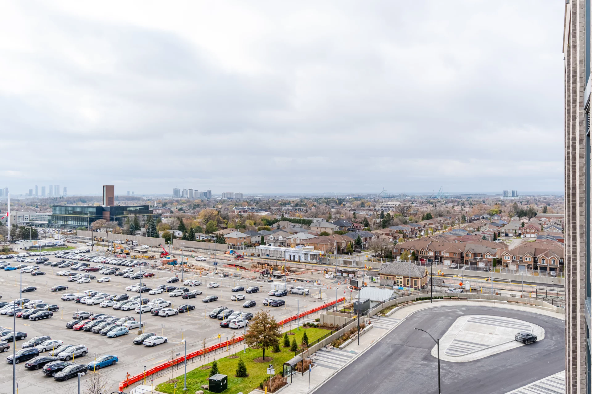 #718-100 Eagle Rock Way, Vaughan - photo 27