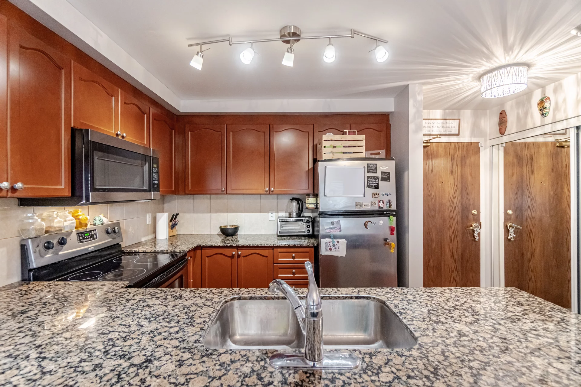 #204-8 Maison Parc Court, Thornhill - photo 19