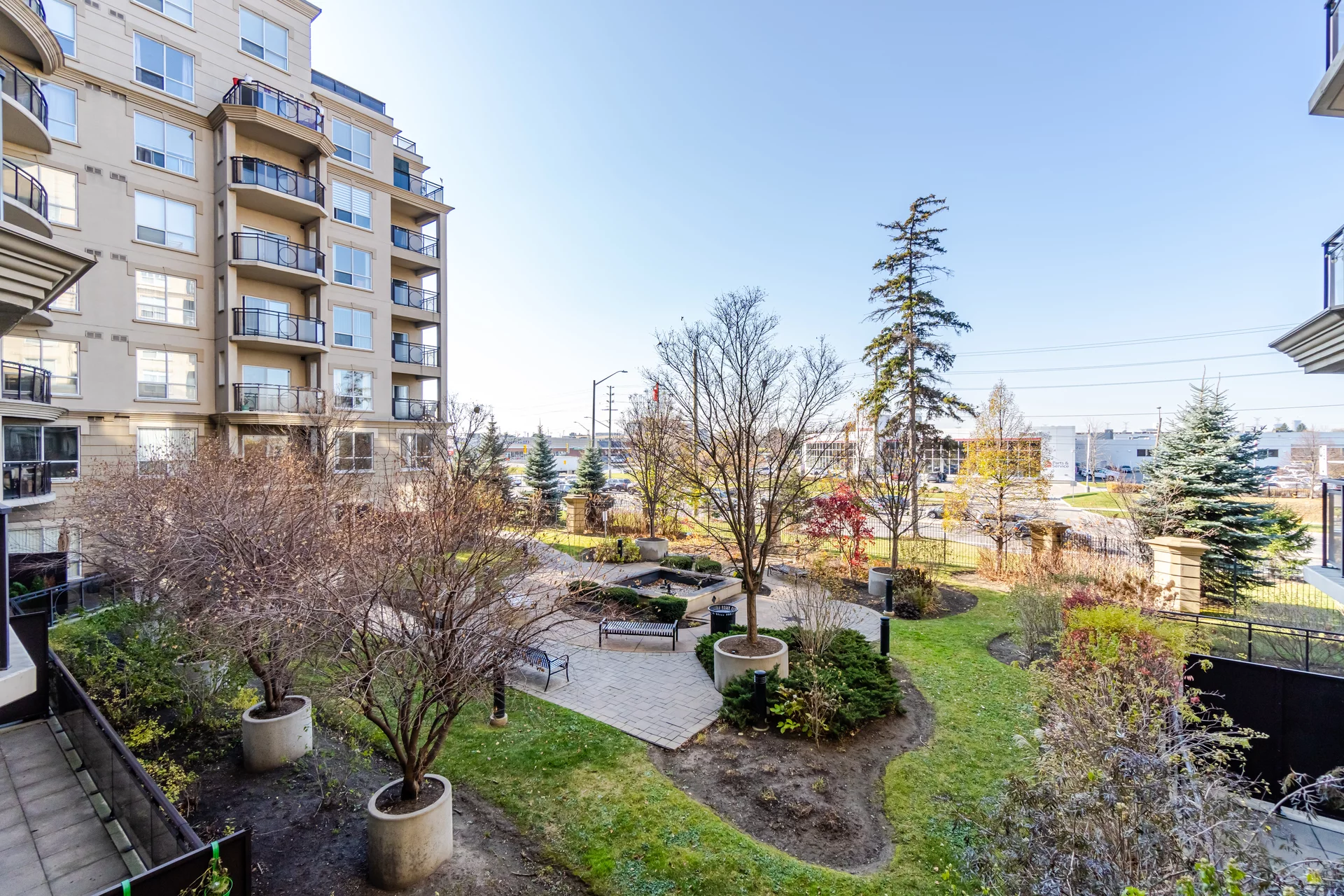 #204-8 Maison Parc Court, Thornhill - photo 35