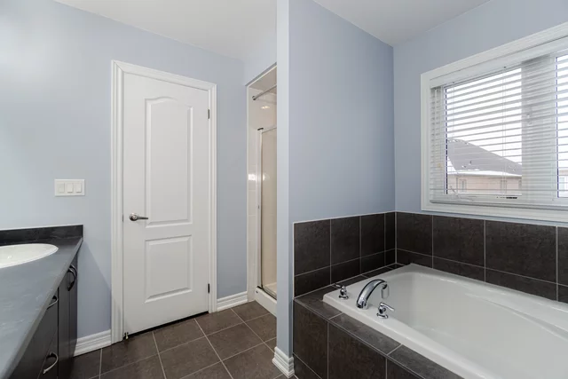 7 Exton Road, Brampton - photo 28