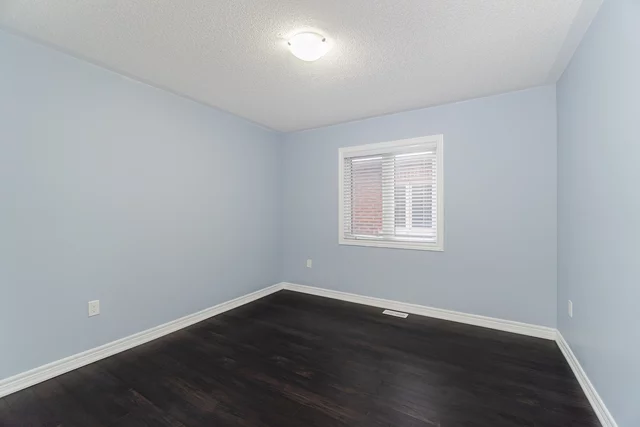 7 Exton Road, Brampton - photo 30