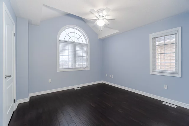 7 Exton Road, Brampton - photo 32