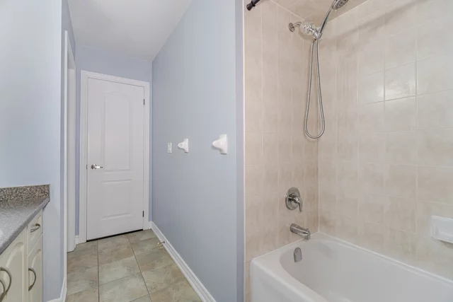 7 Exton Road, Brampton - photo 37