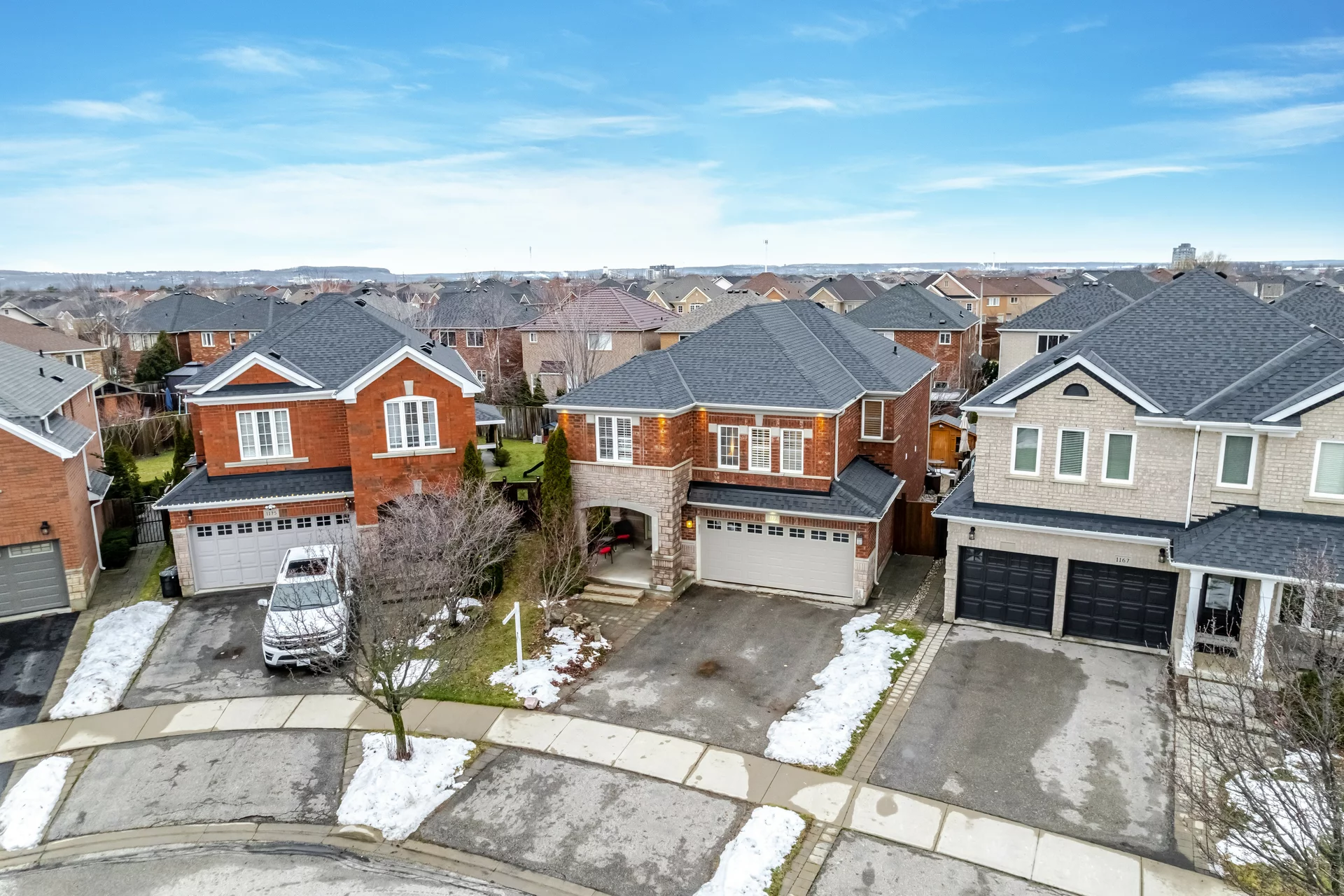2889539