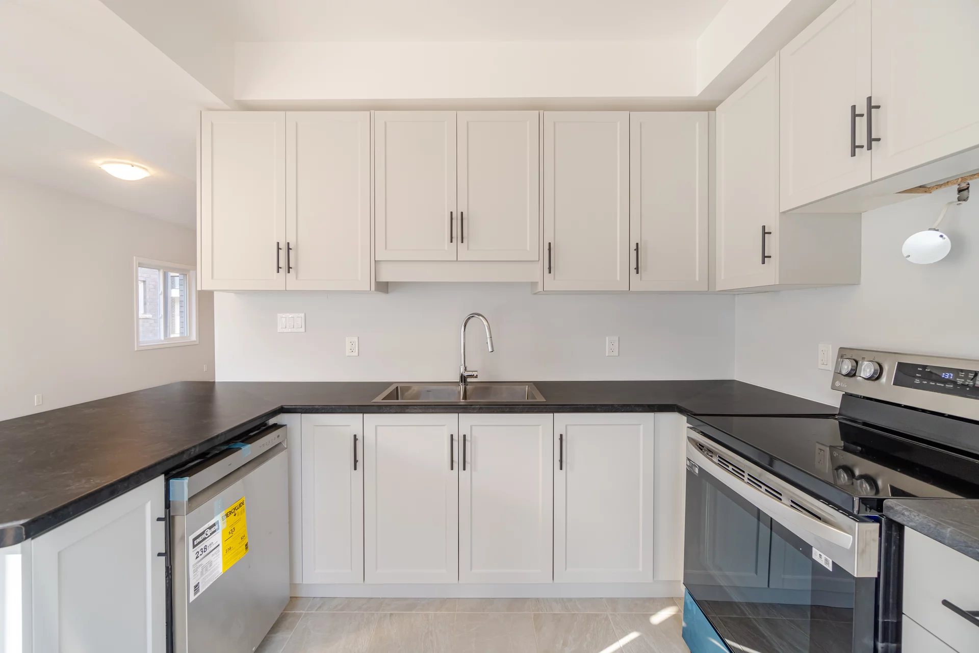 34 Renfrew Trail, Welland - photo 17